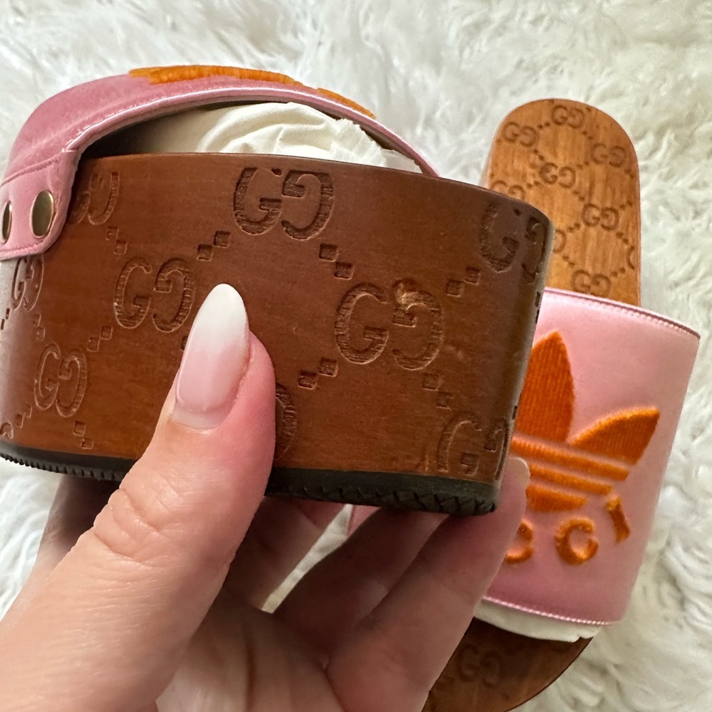 Gucci & Adidas collab clogs - Picture 6 of 7